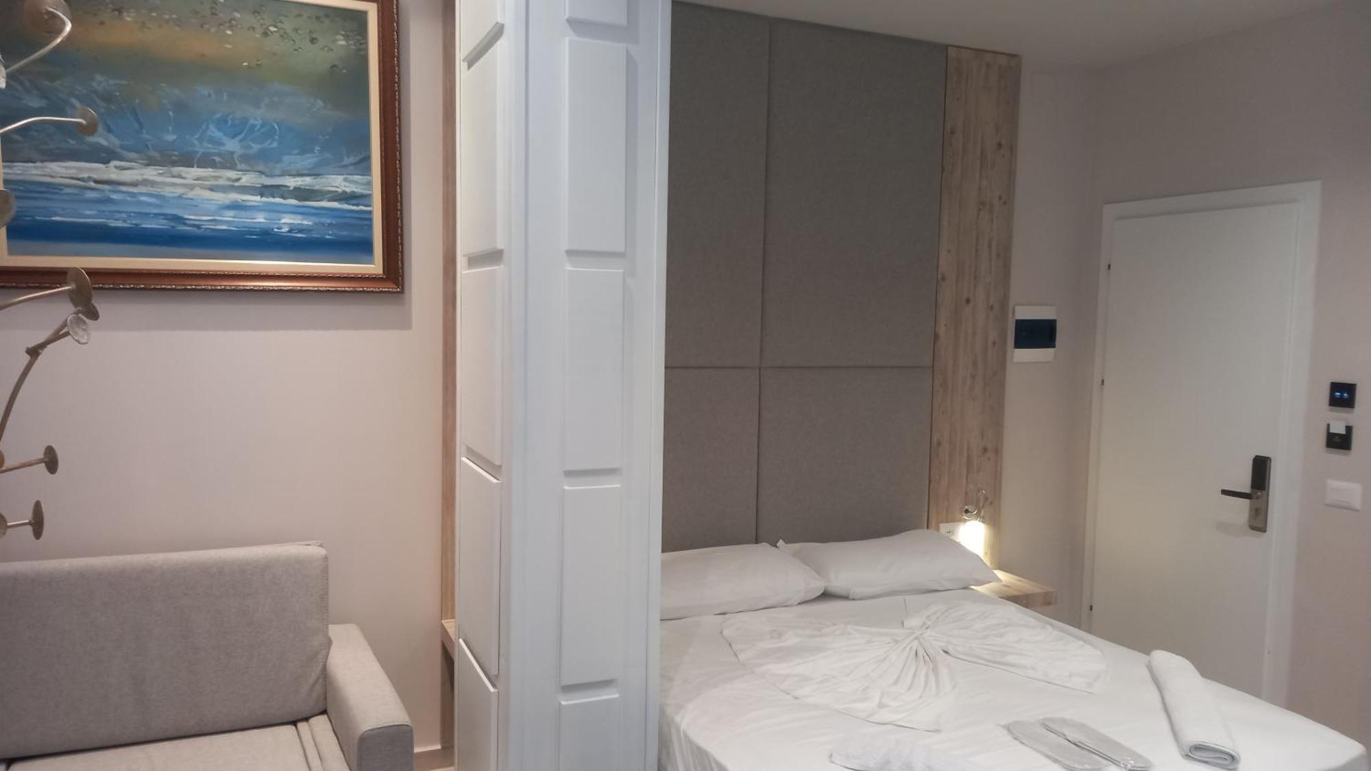 Hotel Aglon Vlore Ngoại thất bức ảnh