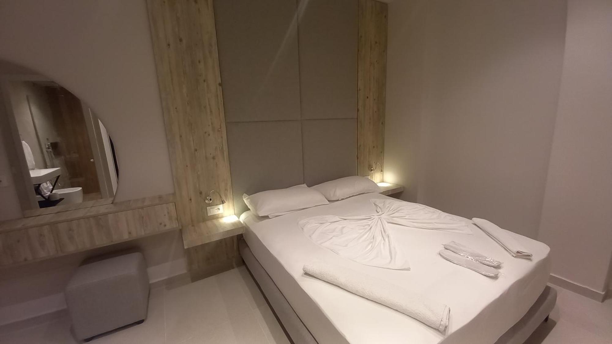 Hotel Aglon Vlore Ngoại thất bức ảnh