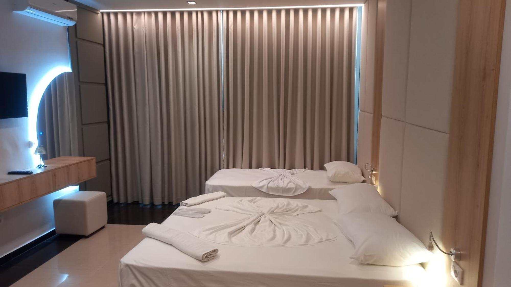 Hotel Aglon Vlore Ngoại thất bức ảnh